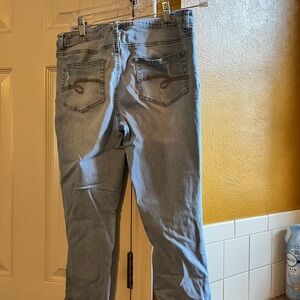 Justice For Girls capri distressed jeans size 18
